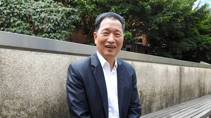 台退役将领急了,直接称台军为草莓兵,你怎么看?