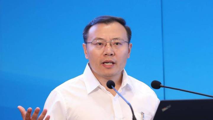 任泽平是中原银行首席经济学家吗?