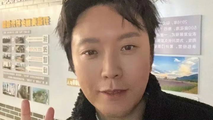 知乎推送李玉刚跳河自尽的消息,你觉得是标题党泛滥吗?