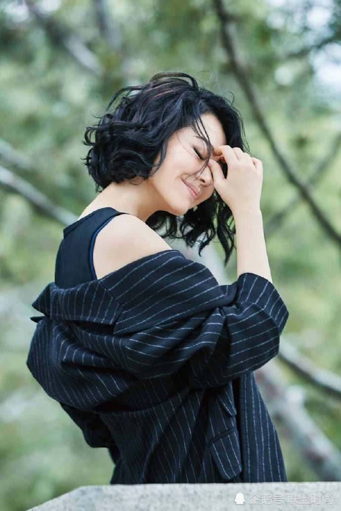 演员许晴经典照片集锦 风韵犹存展女性之美