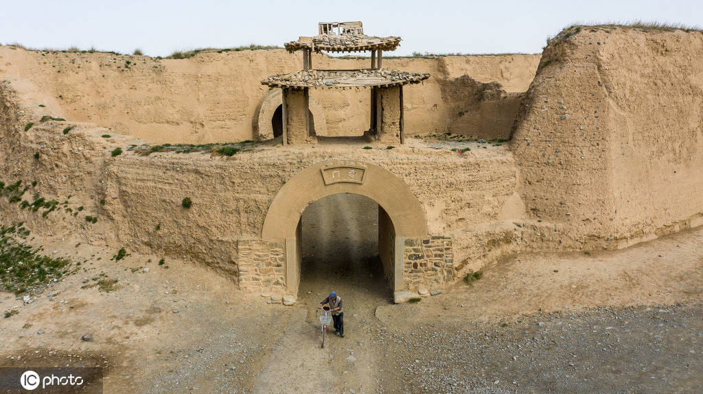 永泰古城,现址甘肃景泰县寺滩乡,修筑于明万历三十六年(1608年),距今