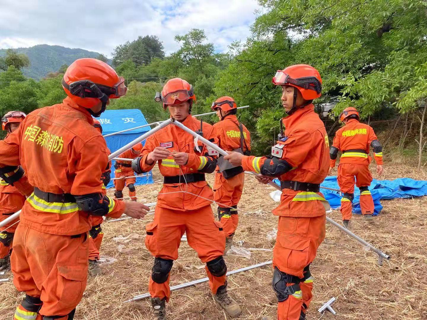 云南省森林消防总队已完成对震中黎家村,平黎村2个村庄的搜救任务