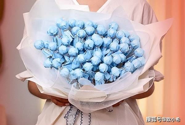 388元的糖果花束男友嫌贵不愿意买要不要分手