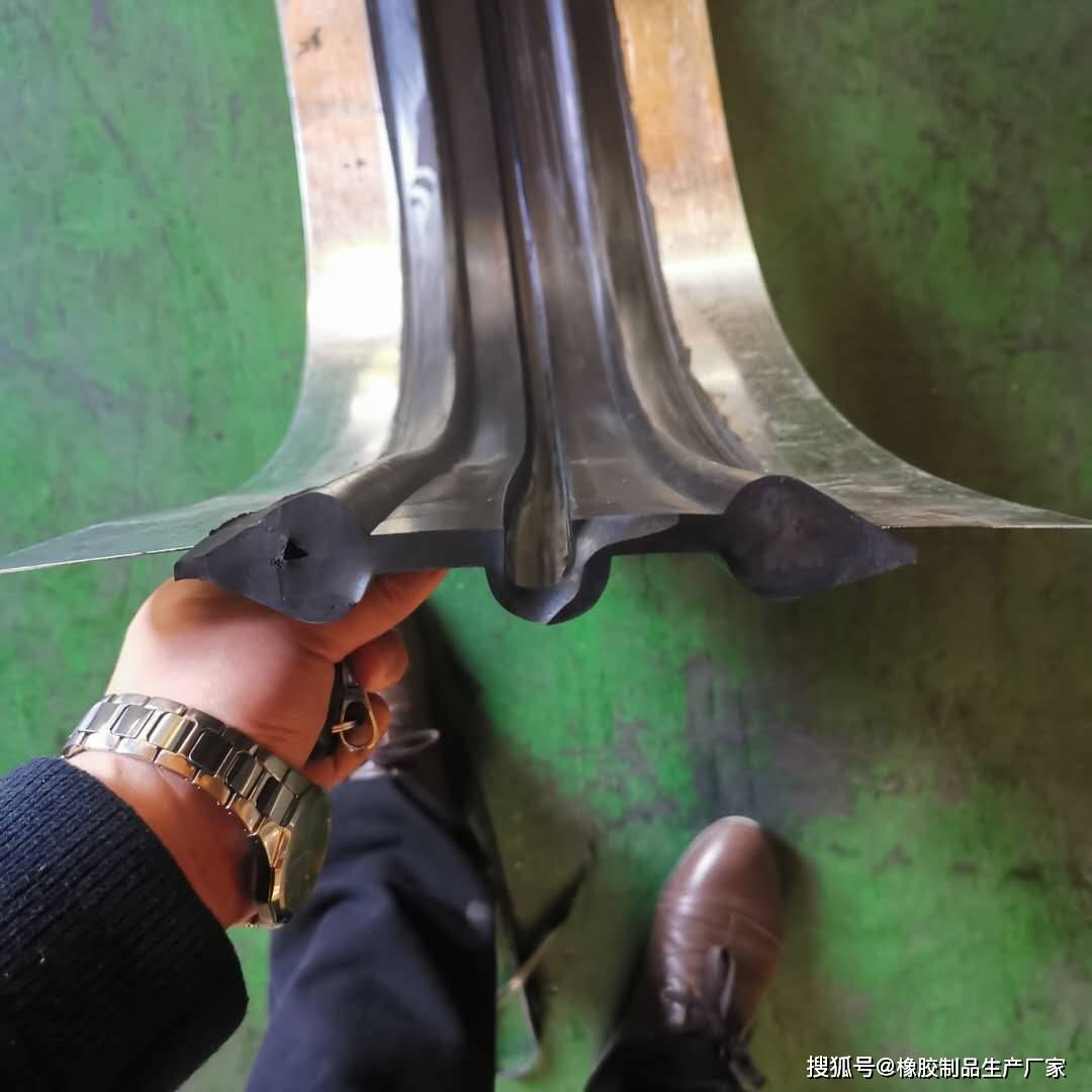 u型可卸橡胶止水带&衡水恒鼎橡胶制品有限公司