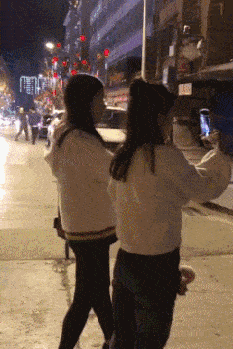 原创搞笑gif趣图:今天和妹妹去逛街,正走在男士服装店的时候想帮老公