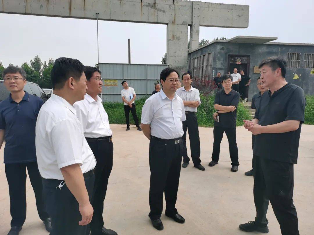 7月16日下午,山东菏泽市牡丹区委书记张福龙,区委副书记,区长尹茂林