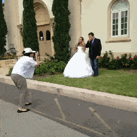 原创搞笑gif趣图,拍婚纱照的时候一定别让闺蜜跟着!