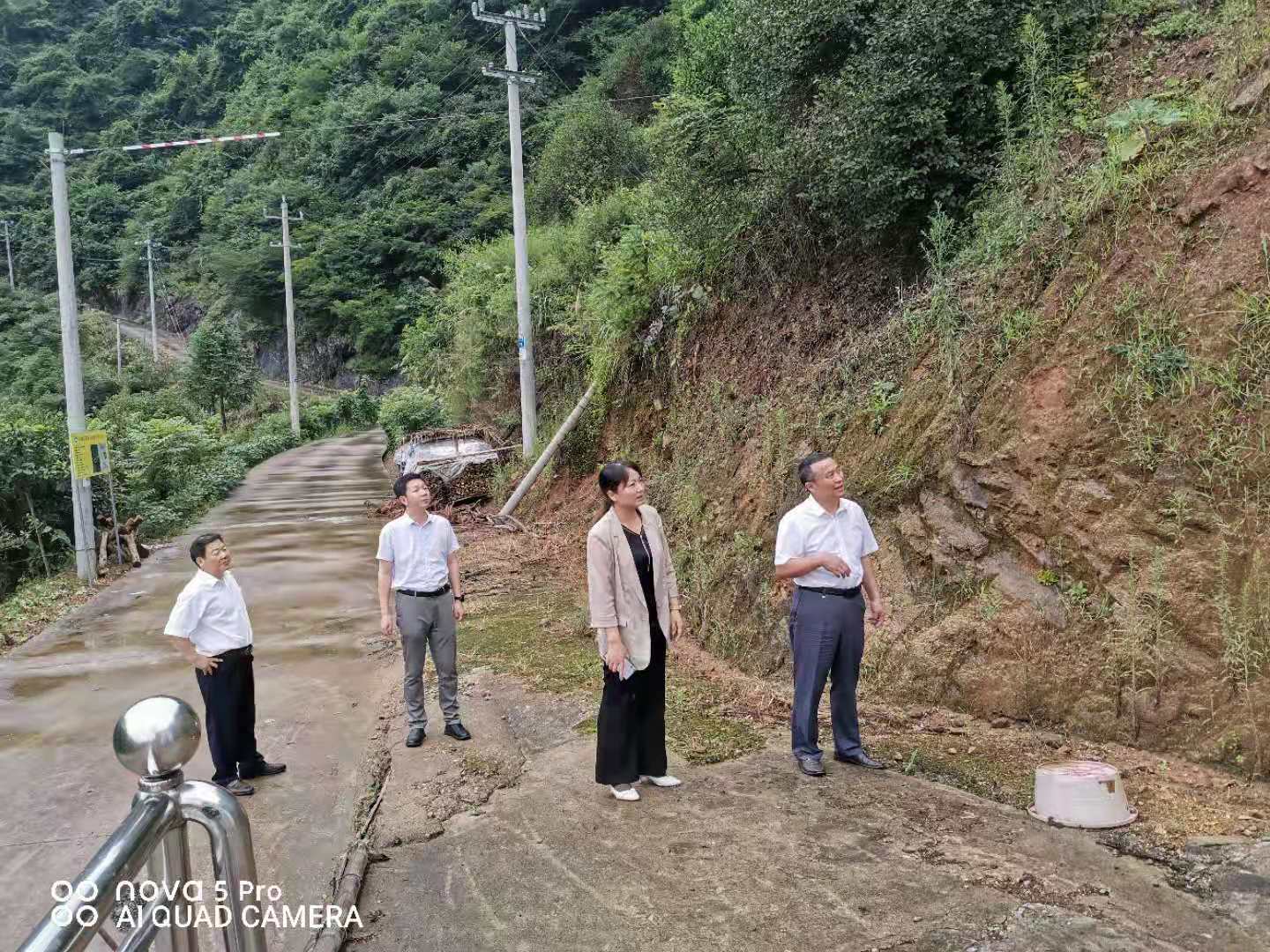 舒城县委常委,政法委书记曹良喜到河棚镇检查指导台风