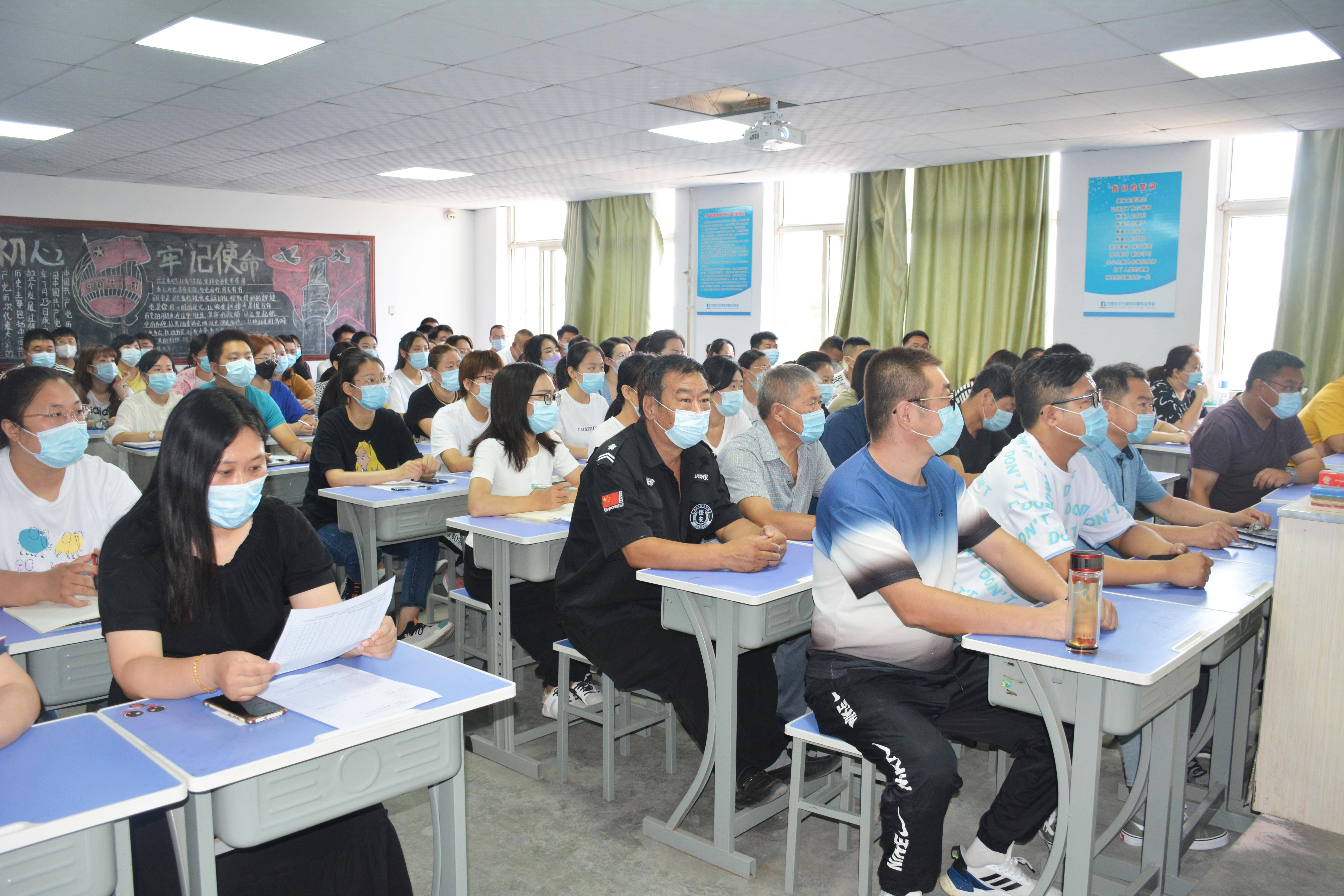 学医护选学校,到这里看看再决定!_石家庄