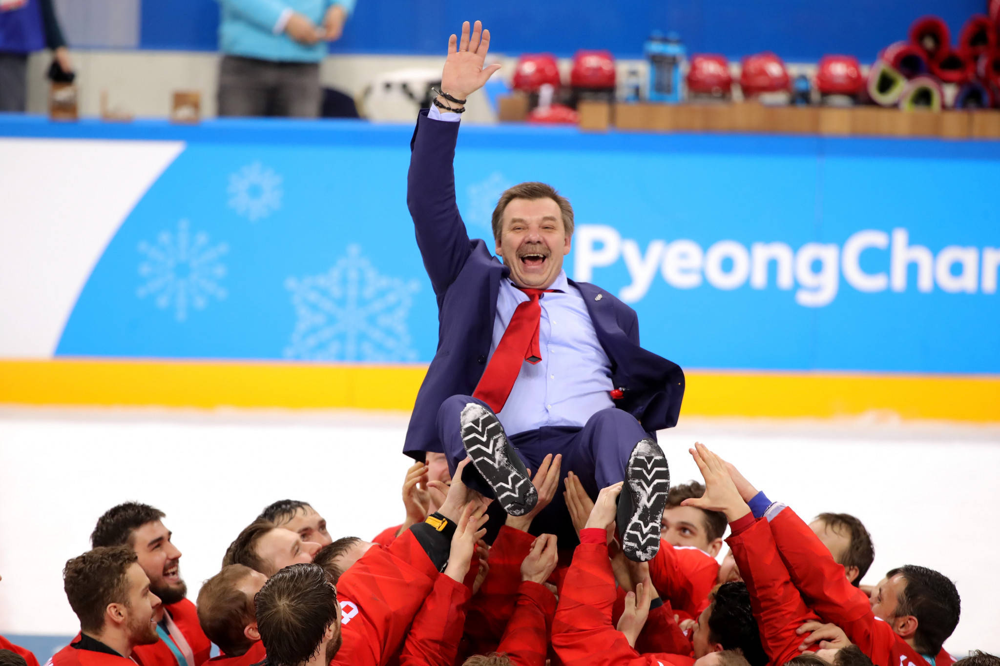 功勋名帅重新指教俄罗斯男子冰球队 曾夺奥运冠军_罗克