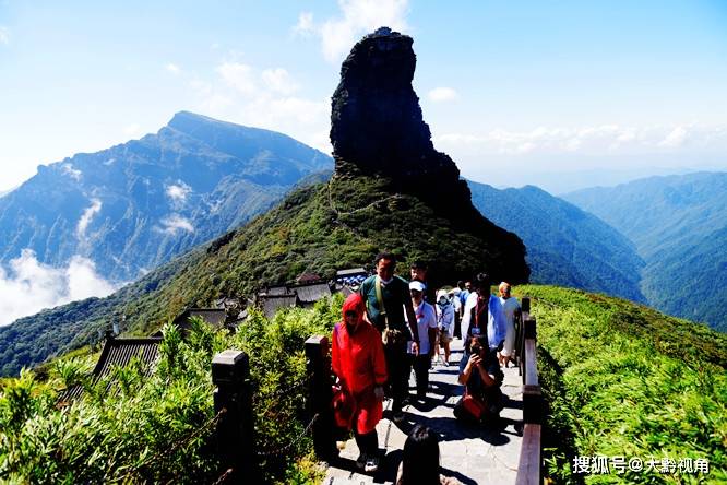 贵州世界遗产铜仁梵净山旅游火爆