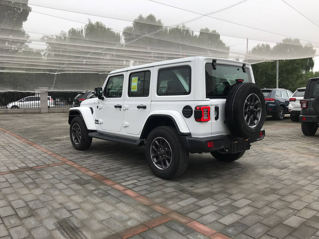 2021款牧马人80周年纪念版白色到店实拍!北京jeep4s店