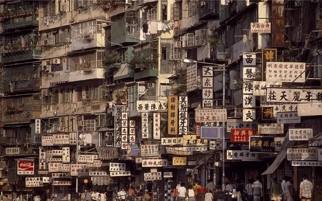 原创"罪恶之城""人间魔窟"警察的禁地,真实的香港九龙城寨