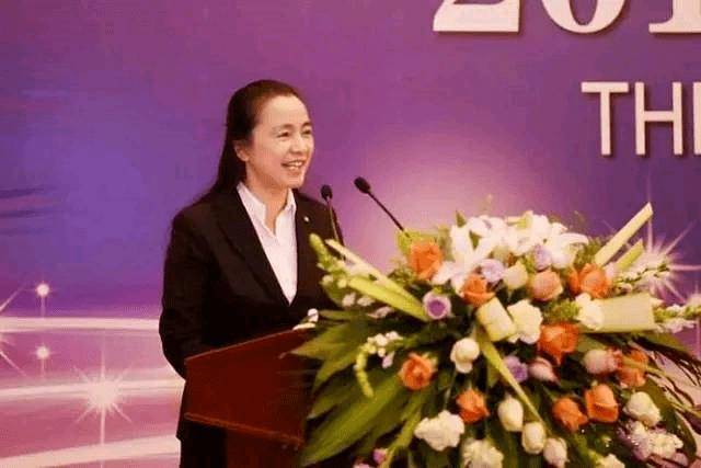 钟慧娟她是江苏豪森医药集团有限公司总裁,主席兼ceo,在2020年3月