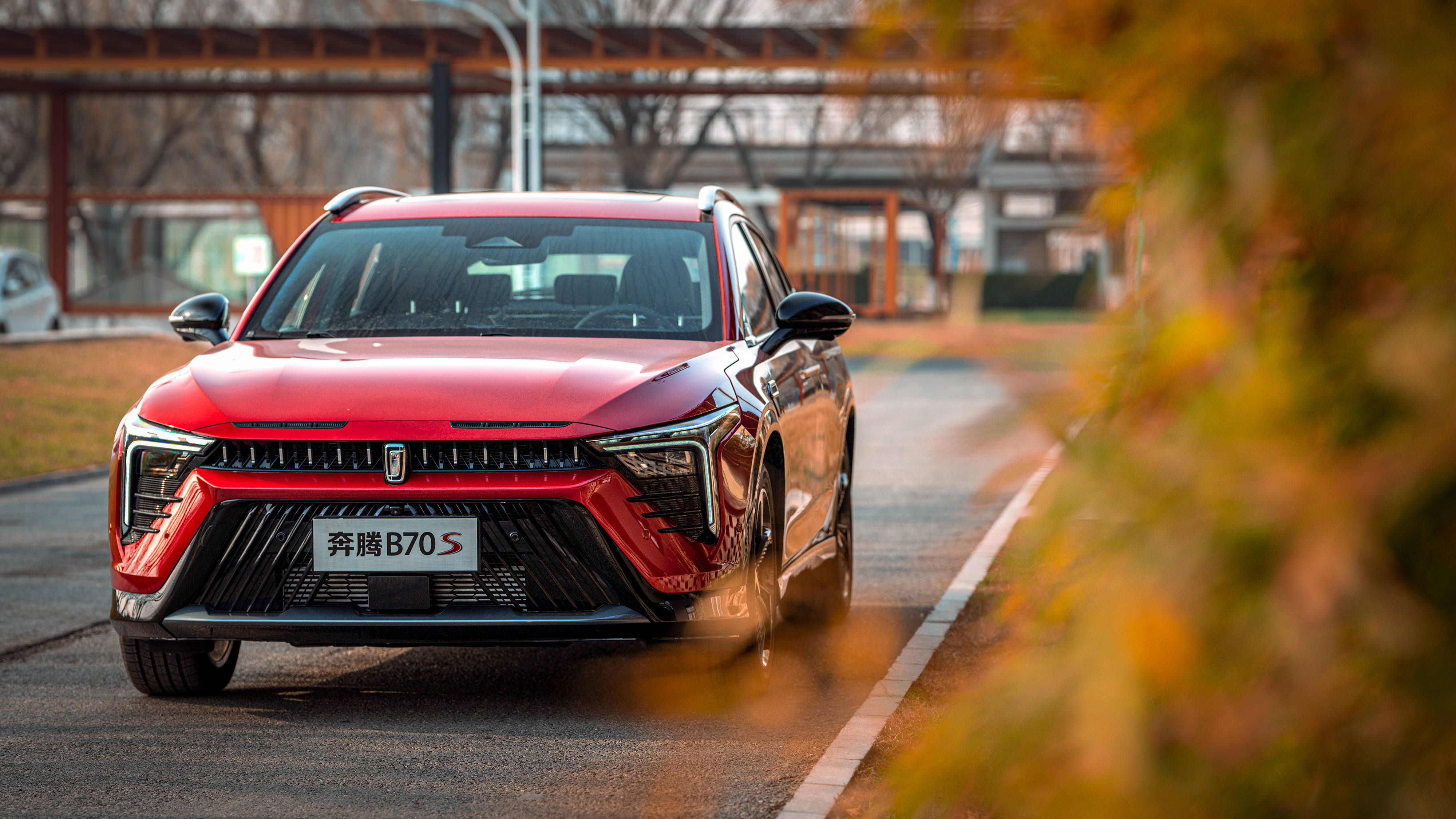 点亮沉闷冬季 一汽奔腾全新轿跑suv b70s 年轻出色