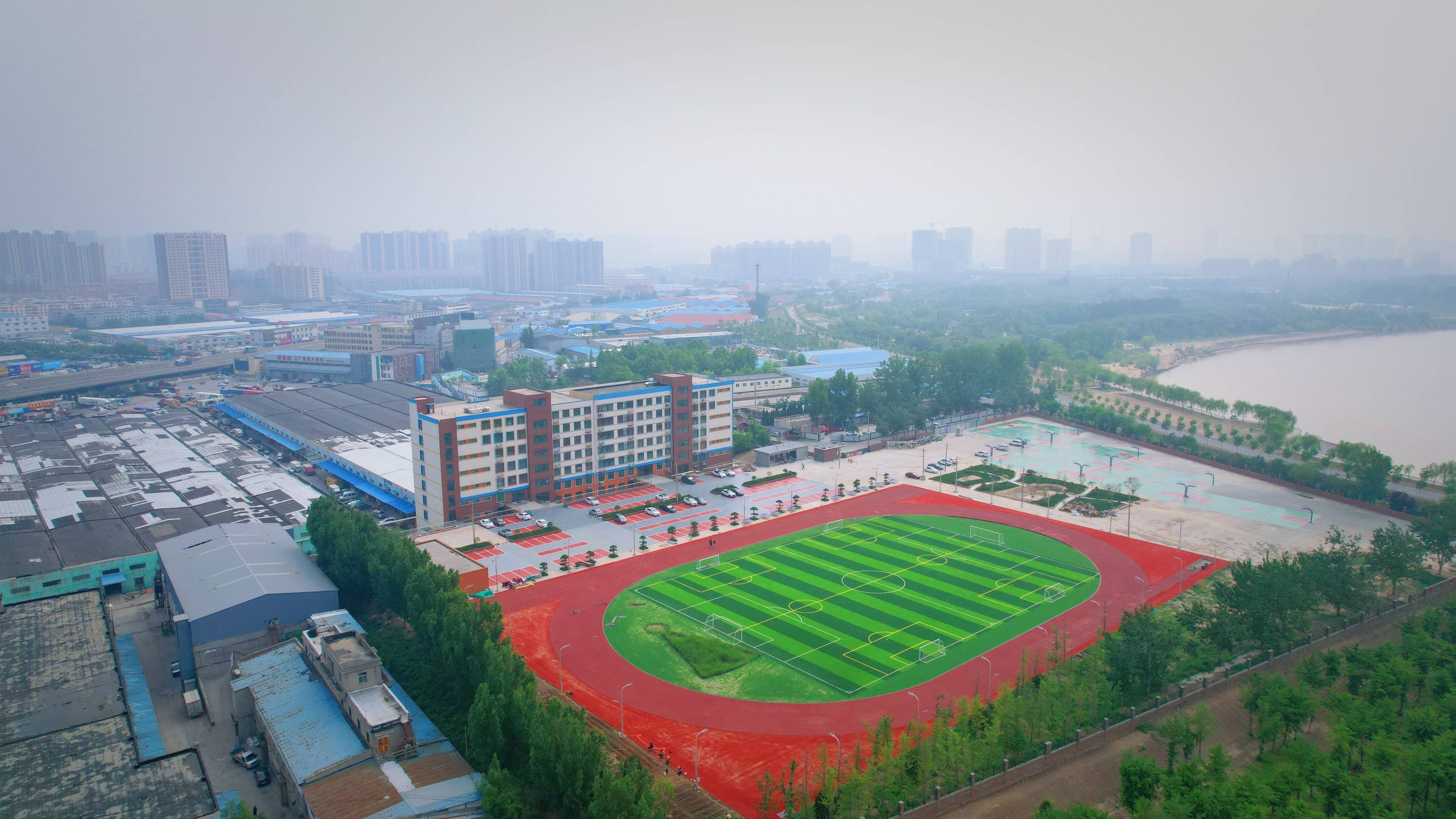 青岛高三复读冲刺机构：逐鹿中原，唯我最强