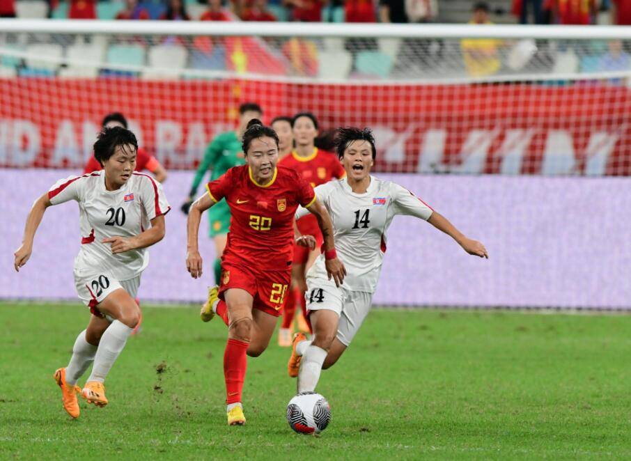 没理由责怪水庆霞，球迷一针见血一针见血地指出，中国女足不敌朝鲜原因