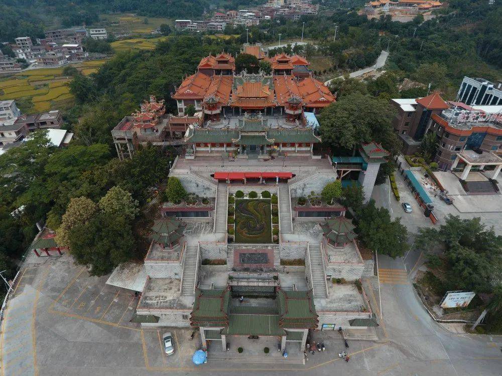 国家3a级旅游景区凤山寺南安市首家展示海丝文化艺术品的公益展示