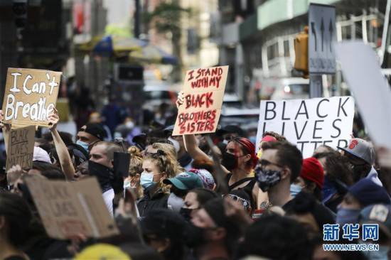 游行|美国多地抗议警察暴力执法 弗洛伊德葬礼安排敲定