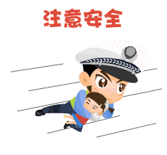 雨天超车引发追尾!货车司机被困车内无法动弹.
