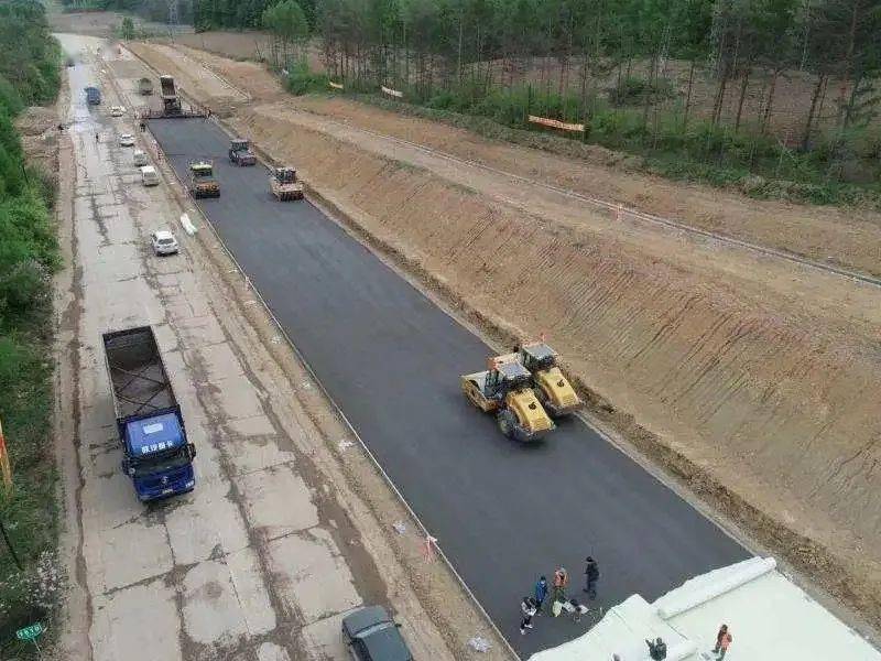 火力全开!国道丹阿公路穆棱至鸡西段改扩建工程加快推进