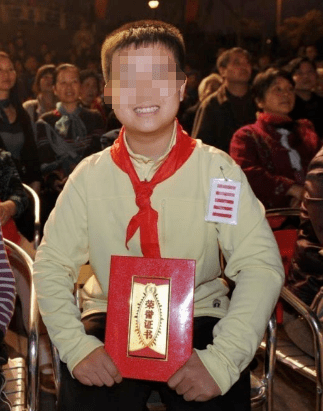 模仿老师受约谈，模仿领导奖五道杠？
