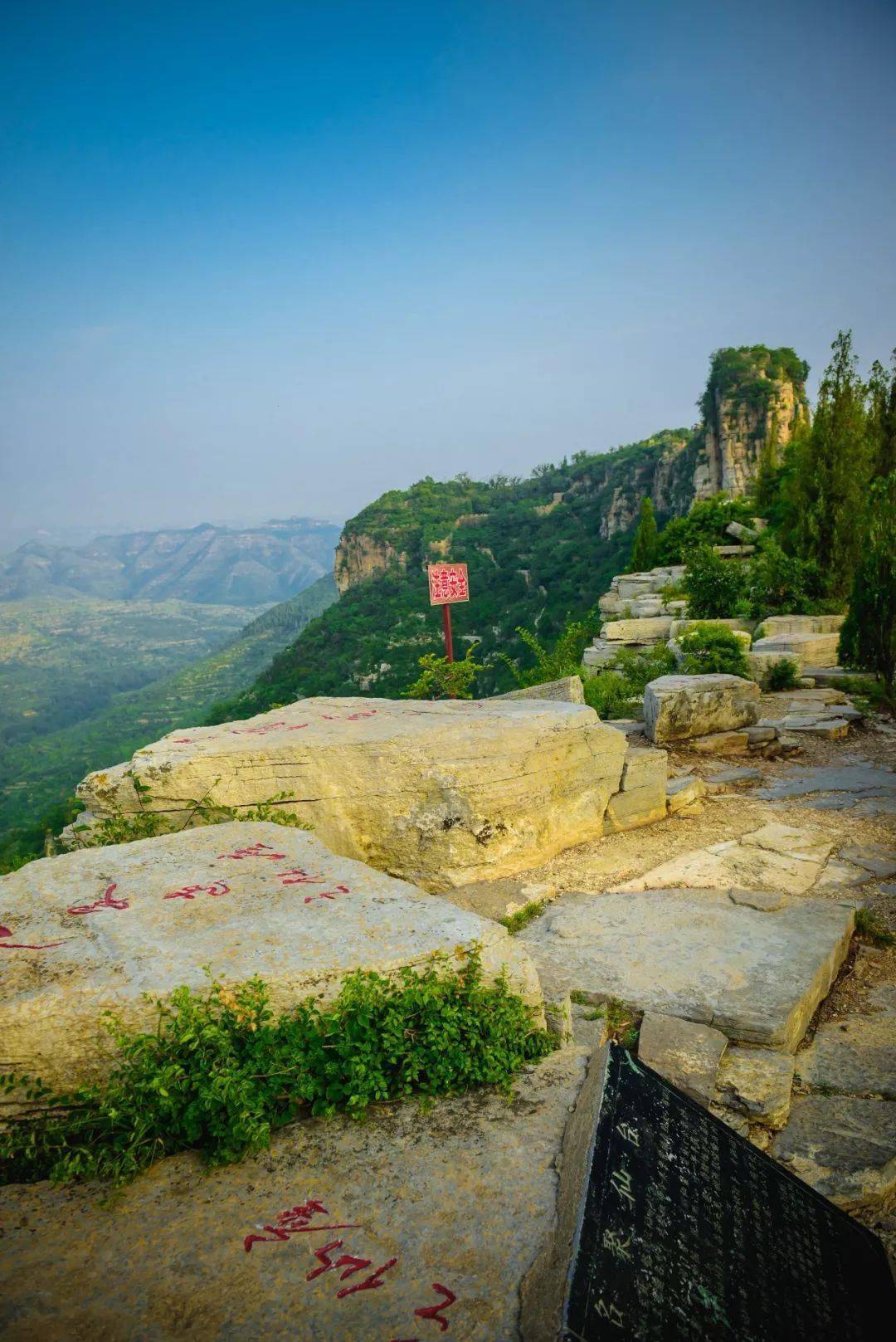 梦泉有山有水的避暑胜地藏在山里的世外桃源