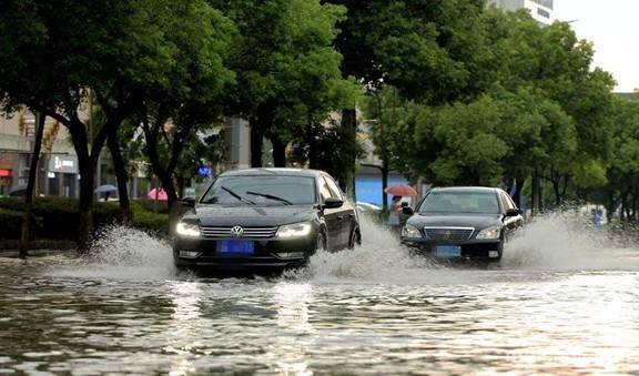 西江|强降雨影响广西 暴雨+地质灾害+渍涝等多个预警齐发