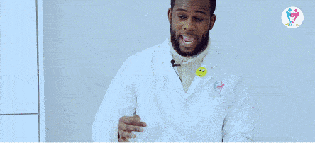 亲自动手演示实验,孩子们看得很认真 ▲ 特别说明:特殊时期,所有