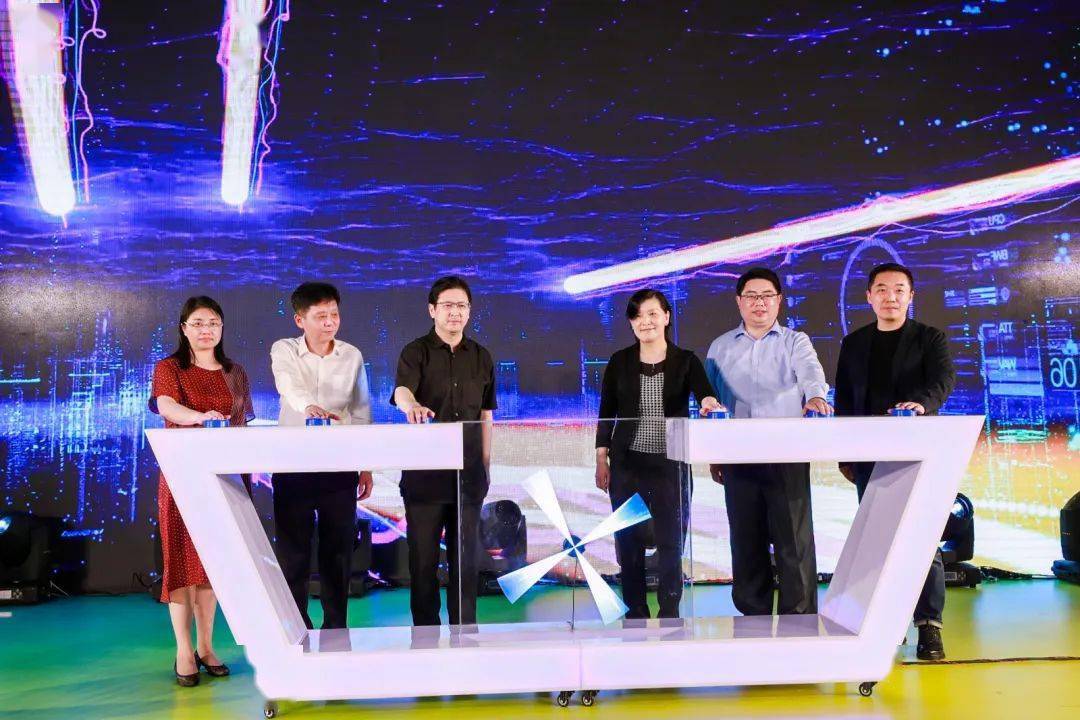 华东六省一市2018经济总量_华东六省一市地图(3)