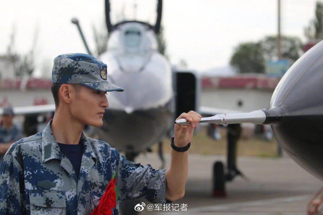 "召必回,回必战—退伍空军的志愿战"疫"_手机搜狐网