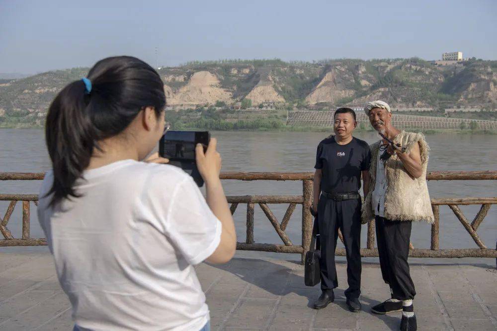 郑州市财政局加强国有资产监管规范行政事业单位房产出租行为