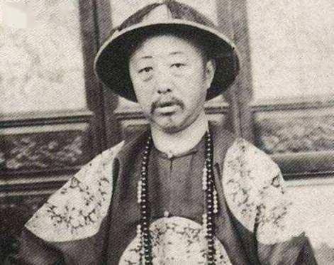 其一是清光绪帝和其父亲醇贤亲王;其二是清末帝溥仪和其父亲爱新觉罗