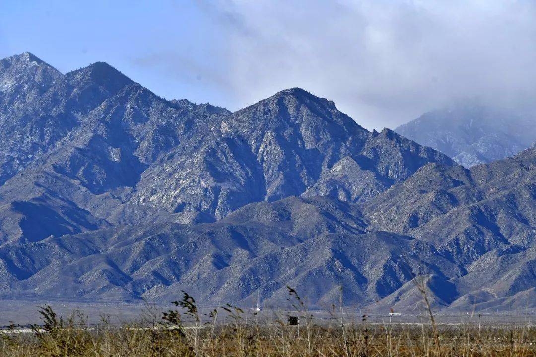 贺兰山这座承载历史,书写当下的巍峨山脉必将在新发展理念指引下成就