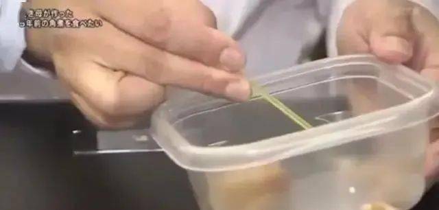 炖肉|女儿把她做的最后一道菜冻进冰箱五年。如今她重温了这个味道母亲突然去世