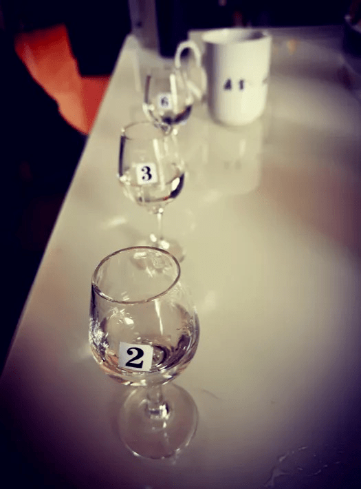 扬州人口粮酒_45度扬州人酒图片(3)