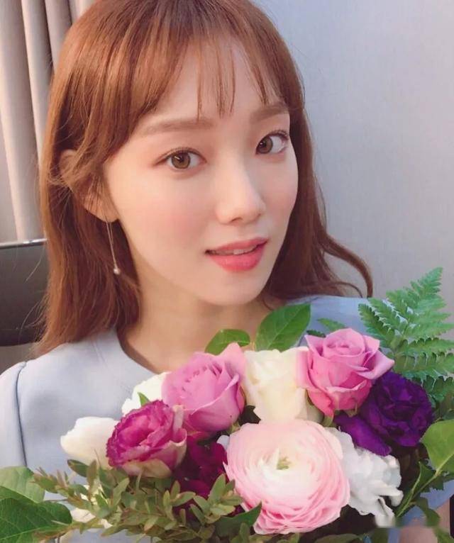 怎样让自己变高颜值 54914bc161a847d28cac32ee8fe978c5.jpeg