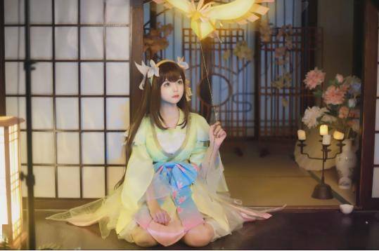娜可露露"晚萤"绝美cos,网友:野王妹妹快带我上分