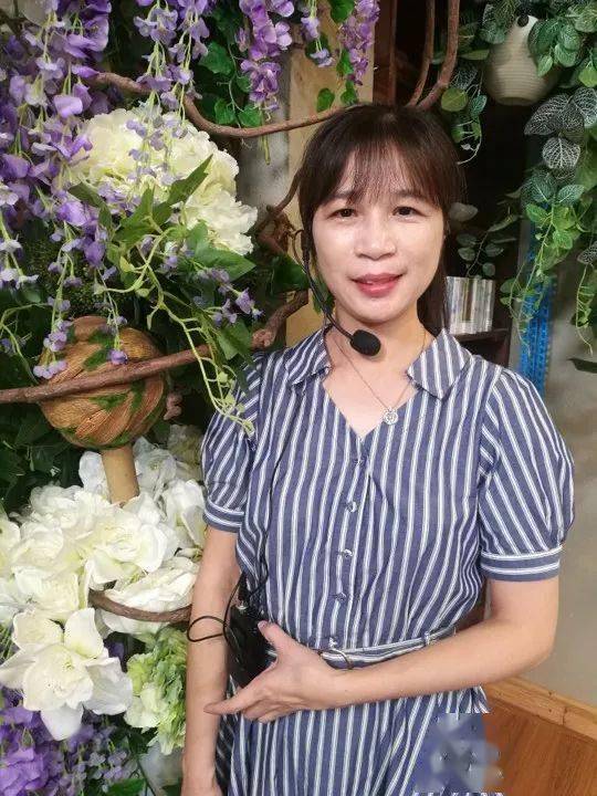 蒋小兰 老师蒋小兰老师★学历虎尾科技大学机械设计科★经历现任:赛斯