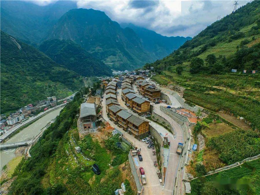 被评为全省乡村旅游重点村宝兴雪山村这个风景如画的网红村又要火了