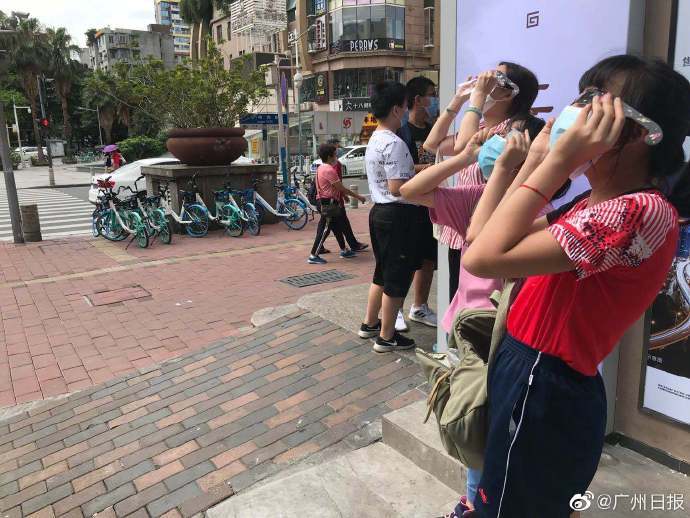 小口|广州日环食 初亏，太阳右下角缺了一个小口