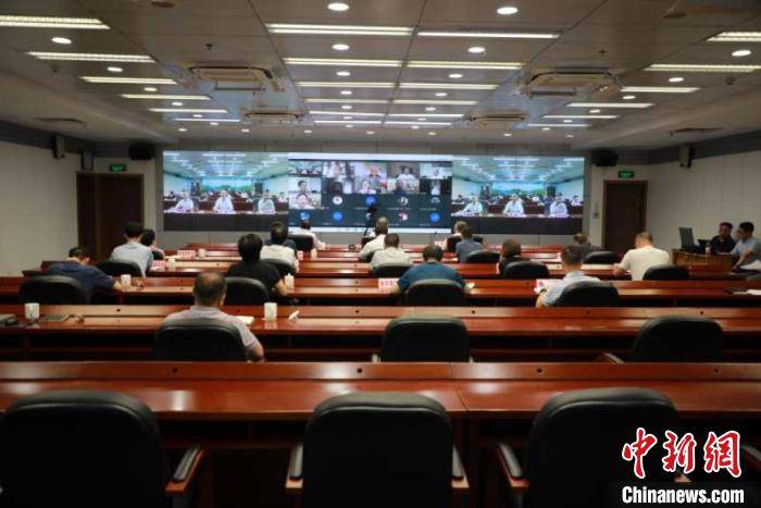 化学|专家共话“最多跑一次”改革：从物理整合走向化学融合