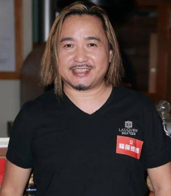 期待！TVB金牌绿叶离巢后首次挑战真人秀，身形