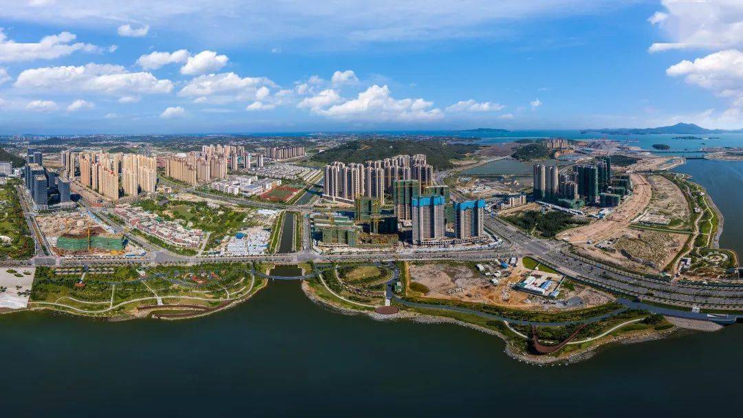 >>世茂海峡城约133㎡空中私邸,鼎立平潭金井湾核心,直面如意湖光山色