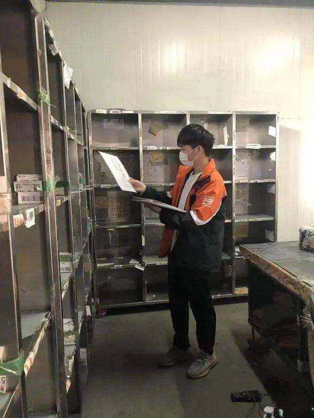 浙江95后快递小哥太牛了…_李庆恒