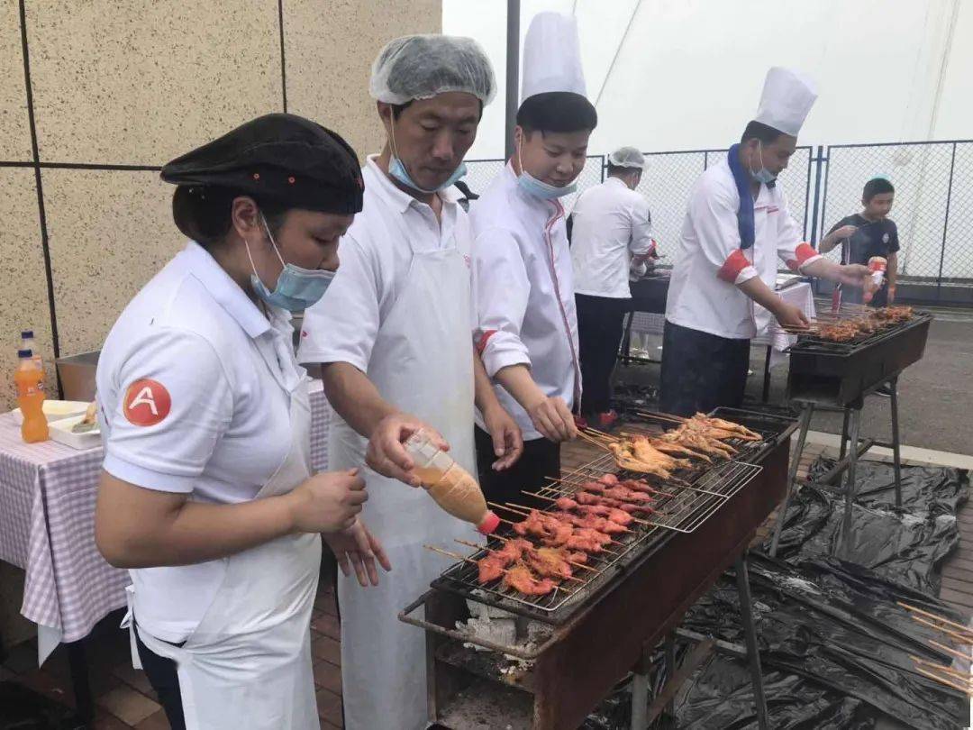 公学夏季学期小学部每周之星的烧烤狂欢staroftheweekcelebrationbbq