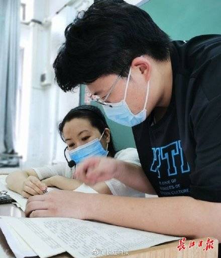 高考|师生以校为家为梦而搏高考追梦人：端午小长假