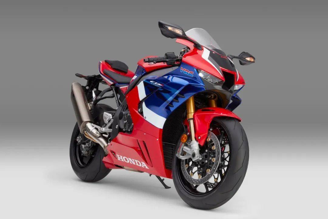 喜提红点设计奖的honda cbr1000rr-r fireblade!