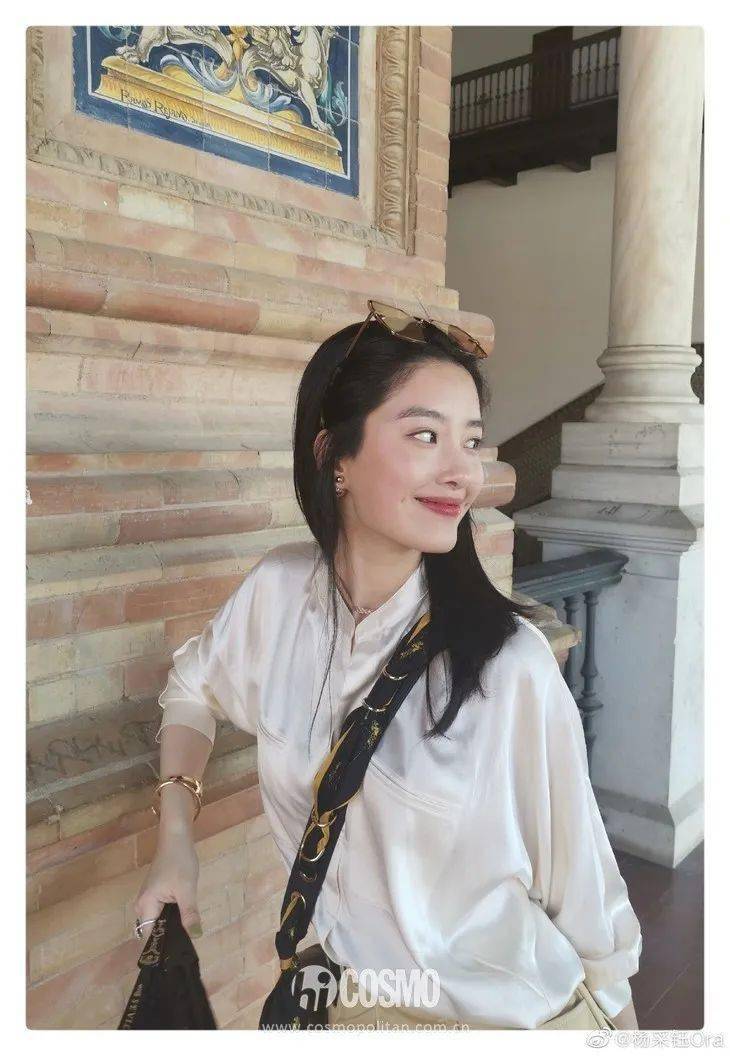 『度假』我不配美人计 | 杨采钰的“法国度假everyday”妆