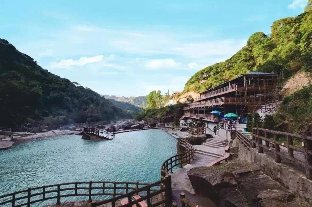 【超值周边游】仅需79元!丰顺龙归寨瀑布,中华龙,塘埔湿地公园一天游!